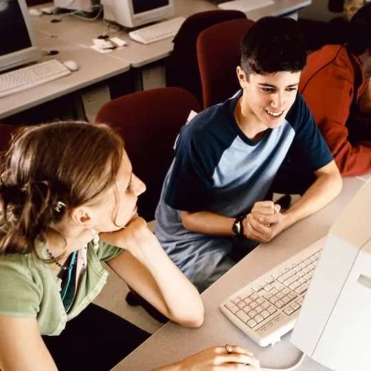 deaf group near computers